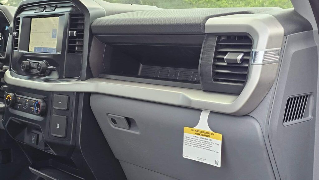 2022 Ford F150 XL - Photo 37 of 39