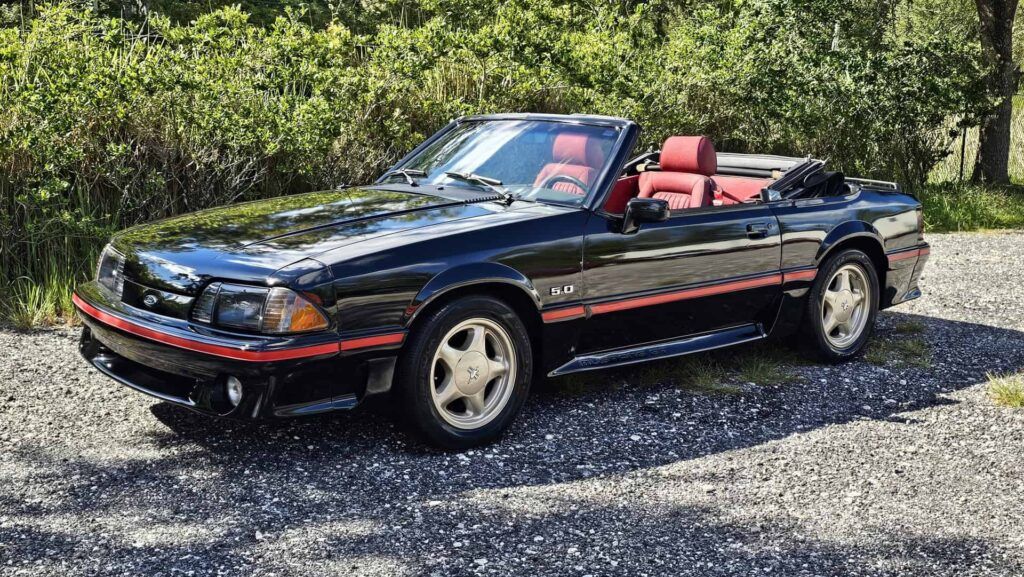 1988 Ford Mustang  GT Convertible - Photo 1 of 32