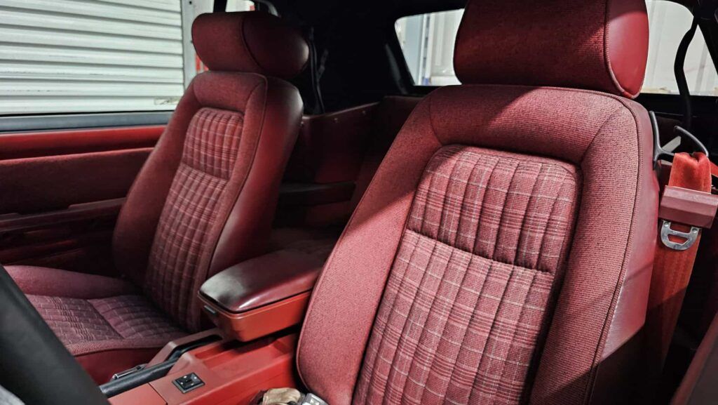 1988 Ford Mustang  GT Convertible - Photo 13 of 32