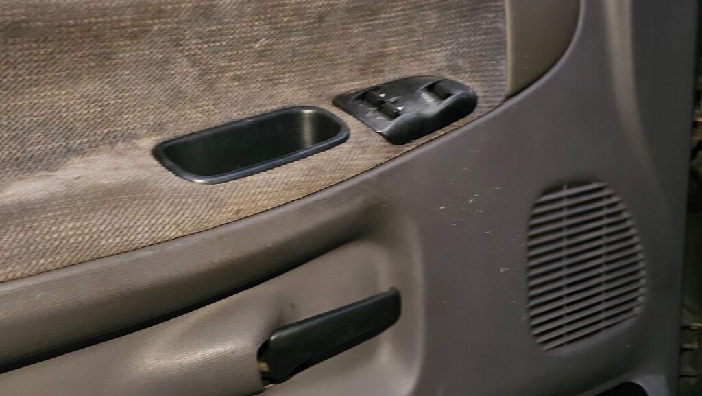 1995 Dodge Ram 2500 Laramie SLT - Photo 13 of 31