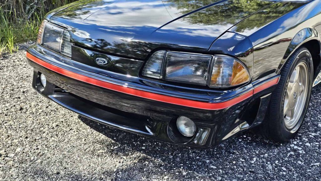 1988 Ford Mustang  GT Convertible - Photo 31 of 32