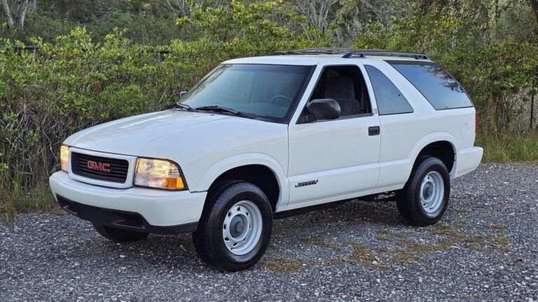 2001 GMC Jimmy SLS - Photo 1 of 85