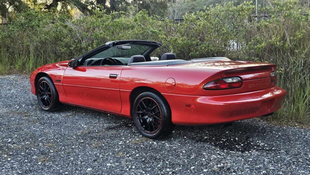 1994 Chevrolet Camaro Z28 Convertible - Photo 3 of 83