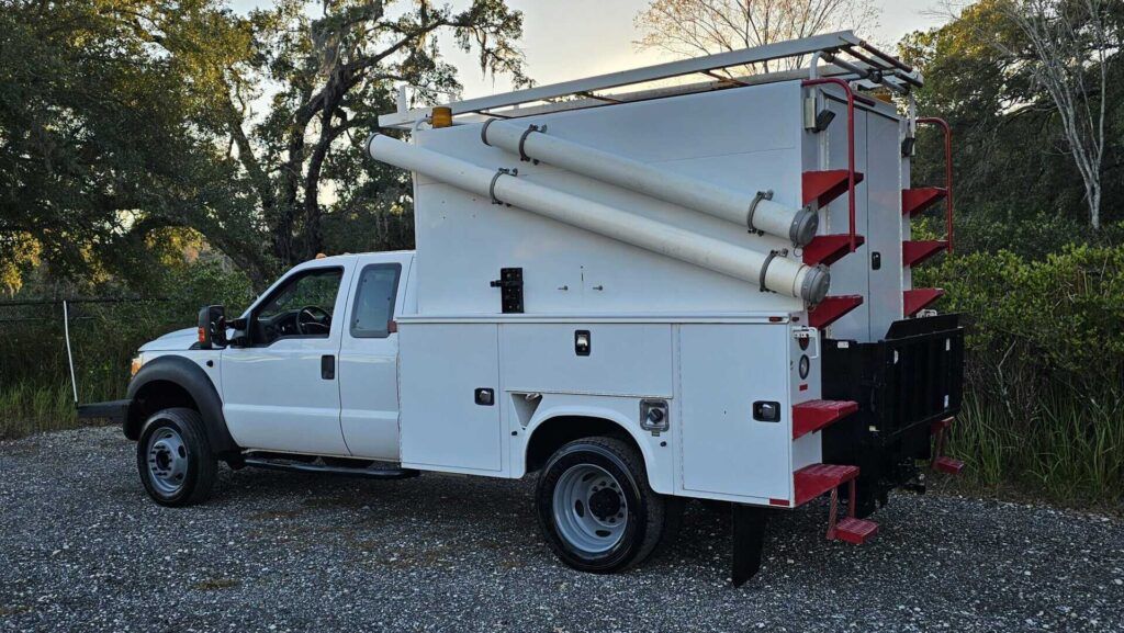 2016 Ford F-550 SuperCab XL Enclosed Service Truck - Photo 3 of 110