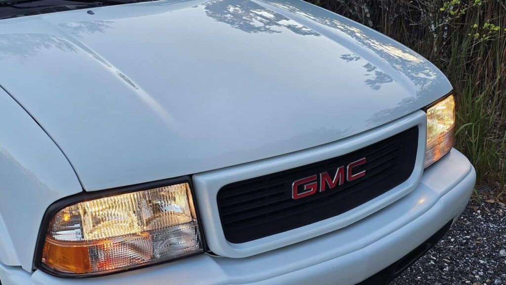 2001 GMC Jimmy SLS - Photo 9 of 85