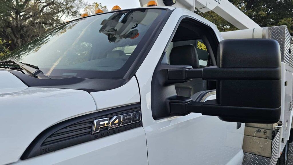 2012 Ford F-450 4x4 Super Duty Bucket Truck - Photo 19 of 89