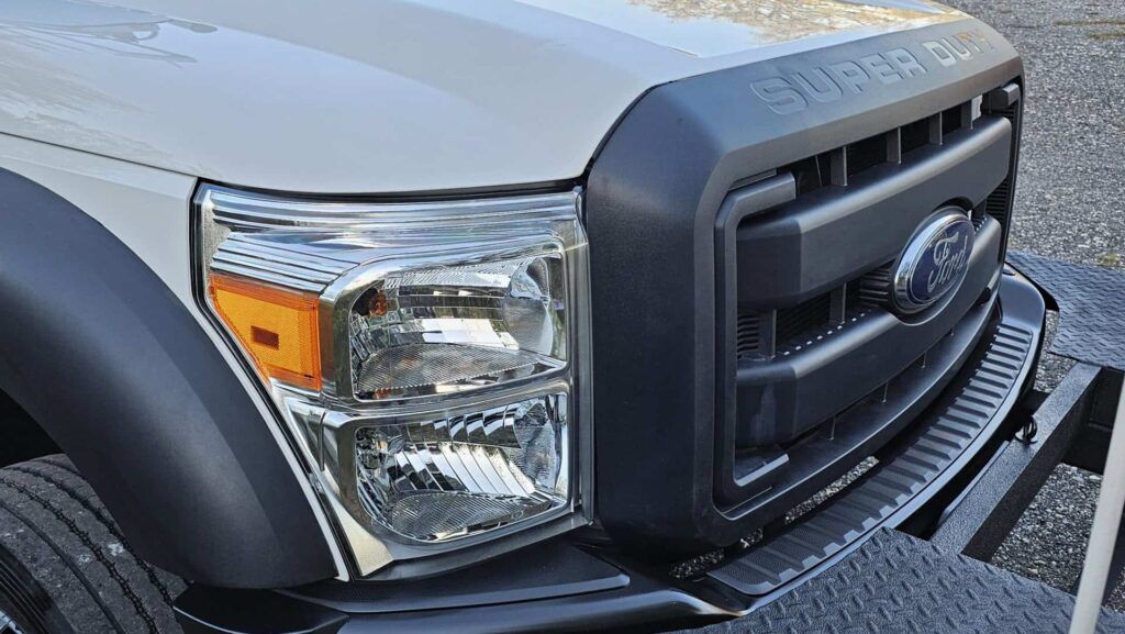 2016 Ford F-550 SuperCab XL Enclosed Service Truck - Photo 30 of 110