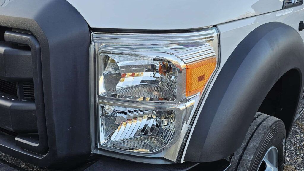 2016 Ford F-550 SuperCab XL Enclosed Service Truck - Photo 36 of 110