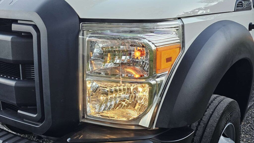 2016 Ford F-550 SuperCab XL Enclosed Service Truck - Photo 37 of 110