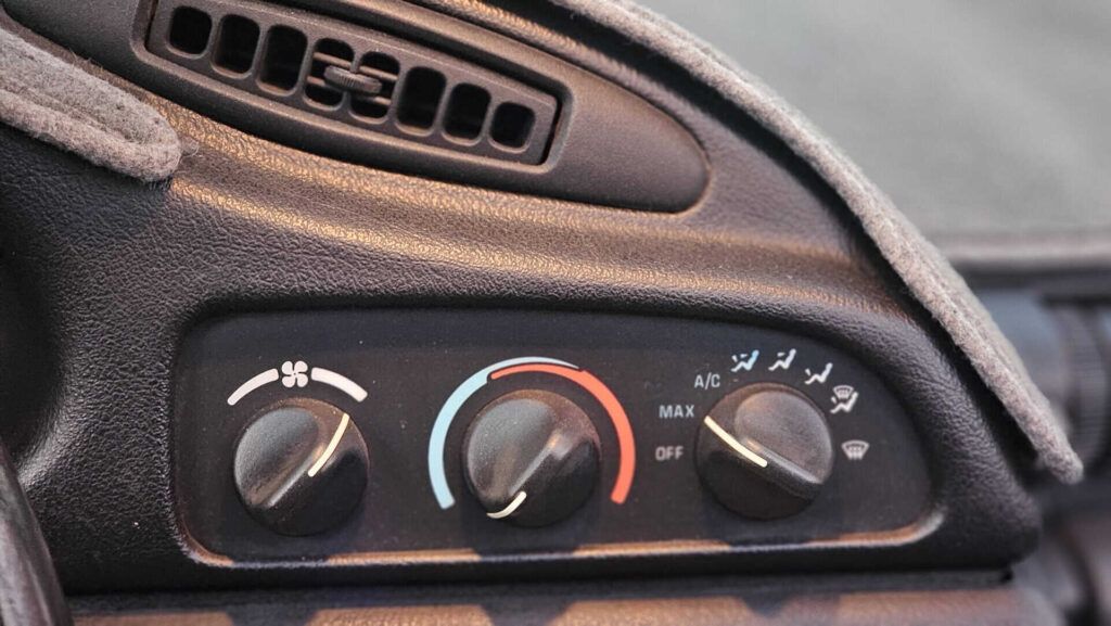 1994 Chevrolet Camaro Z28 Convertible - Photo 43 of 83