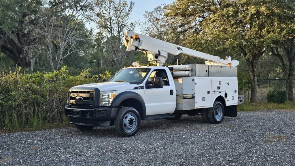 2012 Ford F-450 4x4 Super Duty Bucket Truck - Photo 45 of 89