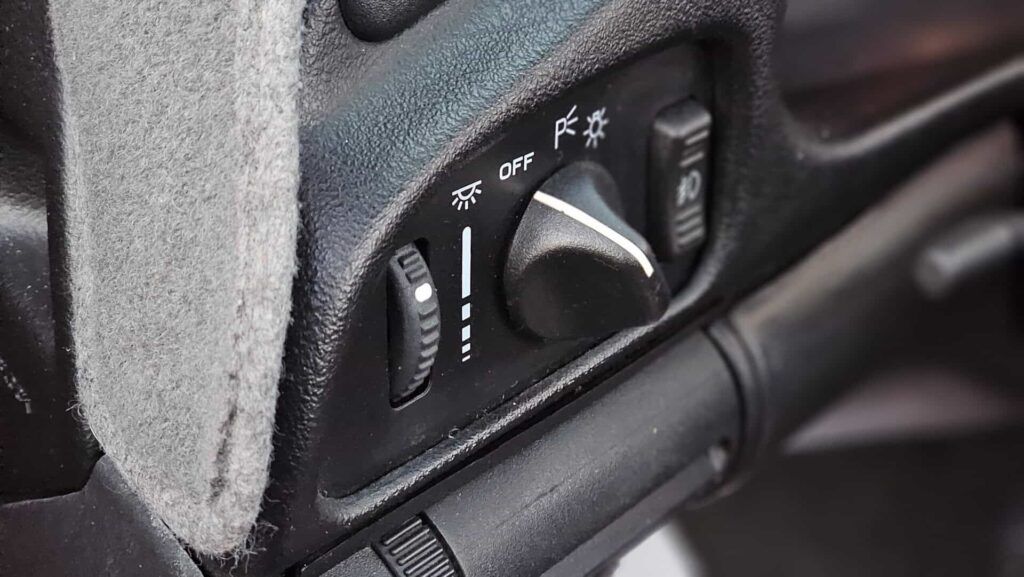 1994 Chevrolet Camaro Z28 Convertible - Photo 45 of 83