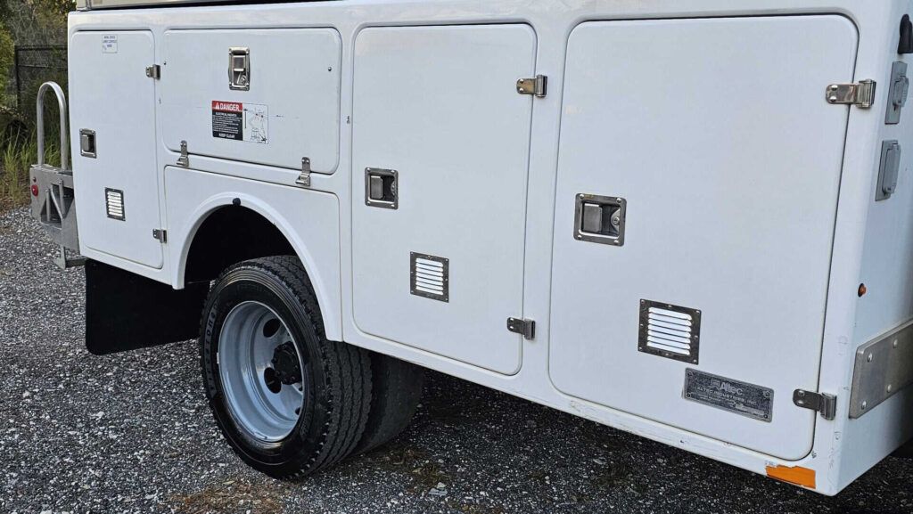 2012 Ford F-450 4x4 Super Duty Bucket Truck - Photo 46 of 89