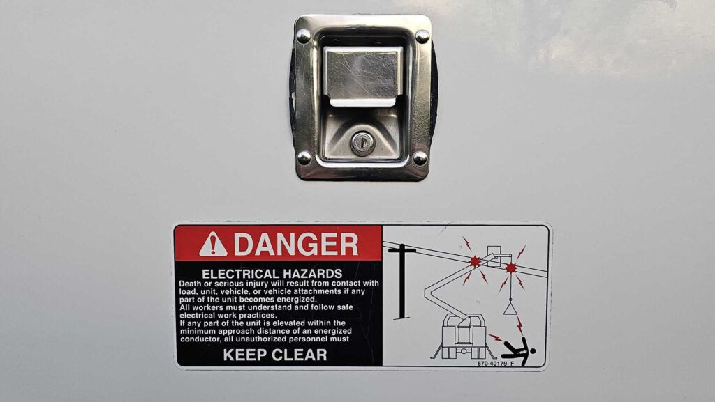 2012 Ford F-450 4x4 Super Duty Bucket Truck - Photo 48 of 89