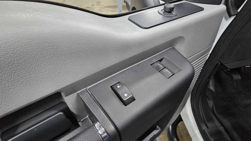 2016 Ford F-550 SuperCab XL Enclosed Service Truck - Photo 61 of 110