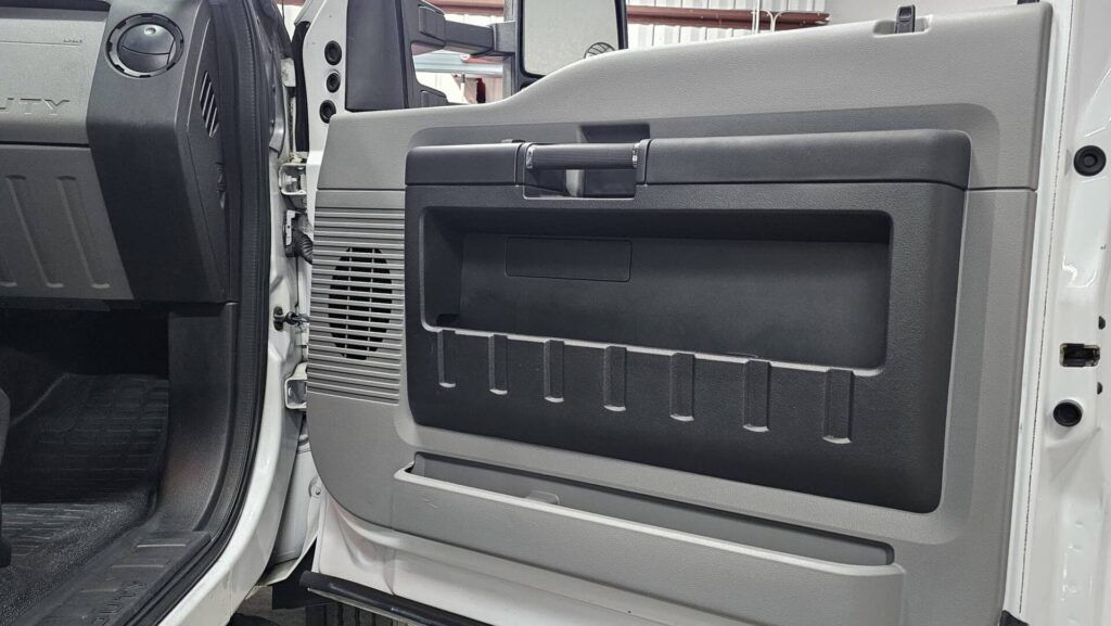 2016 Ford F-550 SuperCab XL Enclosed Service Truck - Photo 62 of 110