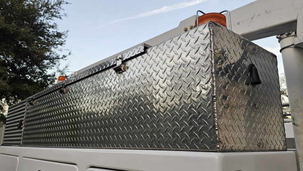 2012 Ford F-450 4x4 Super Duty Bucket Truck - Photo 64 of 89