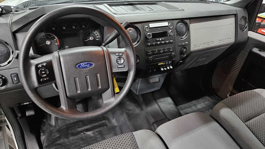 2016 Ford F-550 SuperCab XL Enclosed Service Truck - Photo 64 of 110