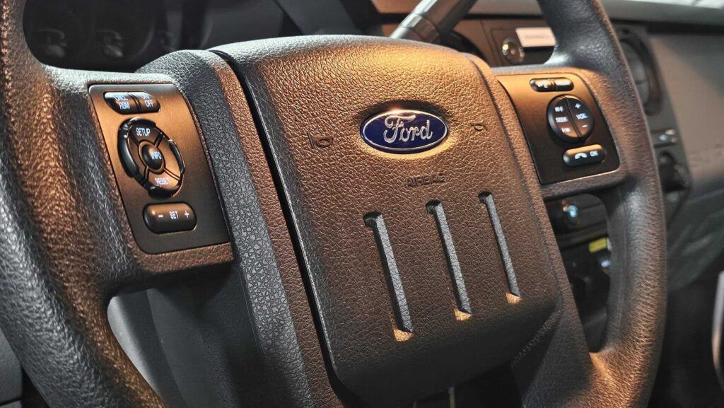 2016 Ford F-550 SuperCab XL Enclosed Service Truck - Photo 65 of 110