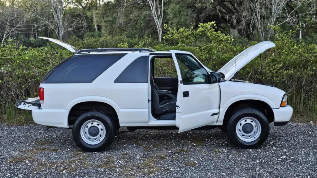 2001 GMC Jimmy SLS - Photo 69 of 85