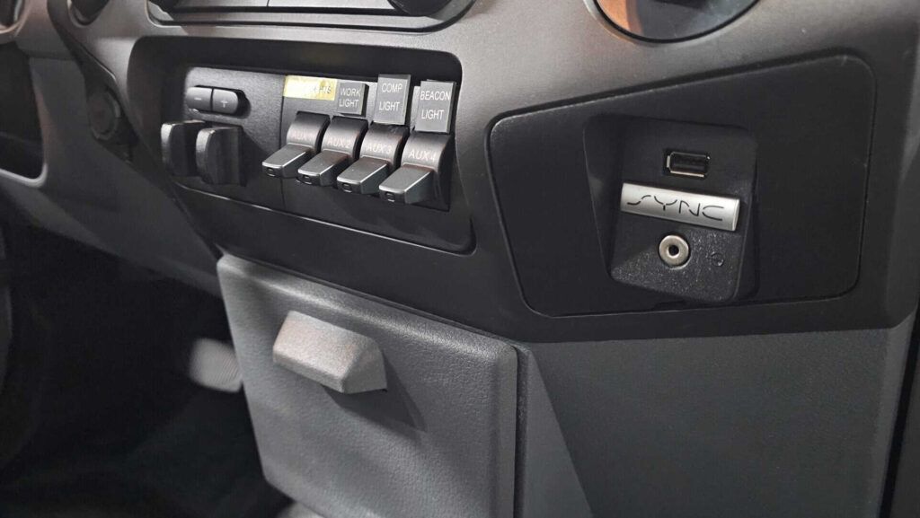 2016 Ford F-550 SuperCab XL Enclosed Service Truck - Photo 72 of 110