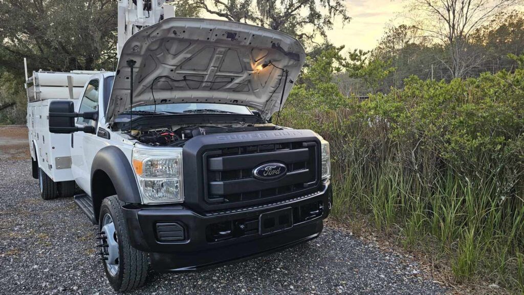 2012 Ford F-450 4x4 Super Duty Bucket Truck - Photo 75 of 89