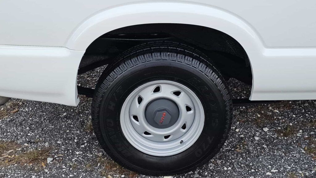 2001 GMC Jimmy SLS - Photo 80 of 85