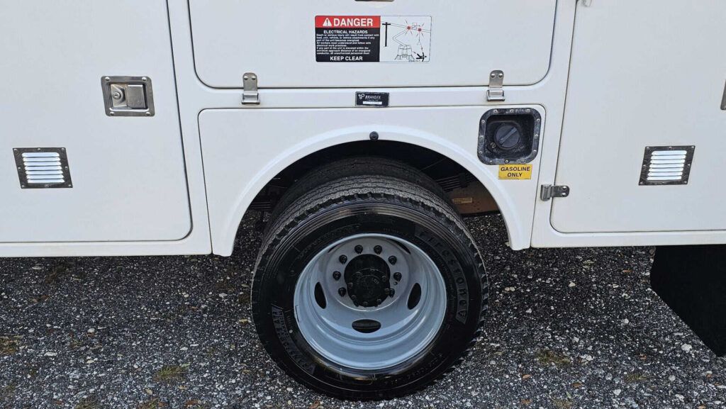 2012 Ford F-450 4x4 Super Duty Bucket Truck - Photo 81 of 89