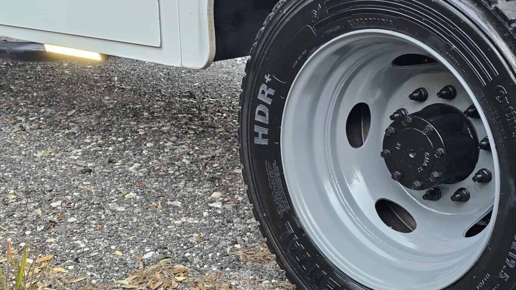 2016 Ford F-550 SuperCab XL Enclosed Service Truck - Photo 101 of 110