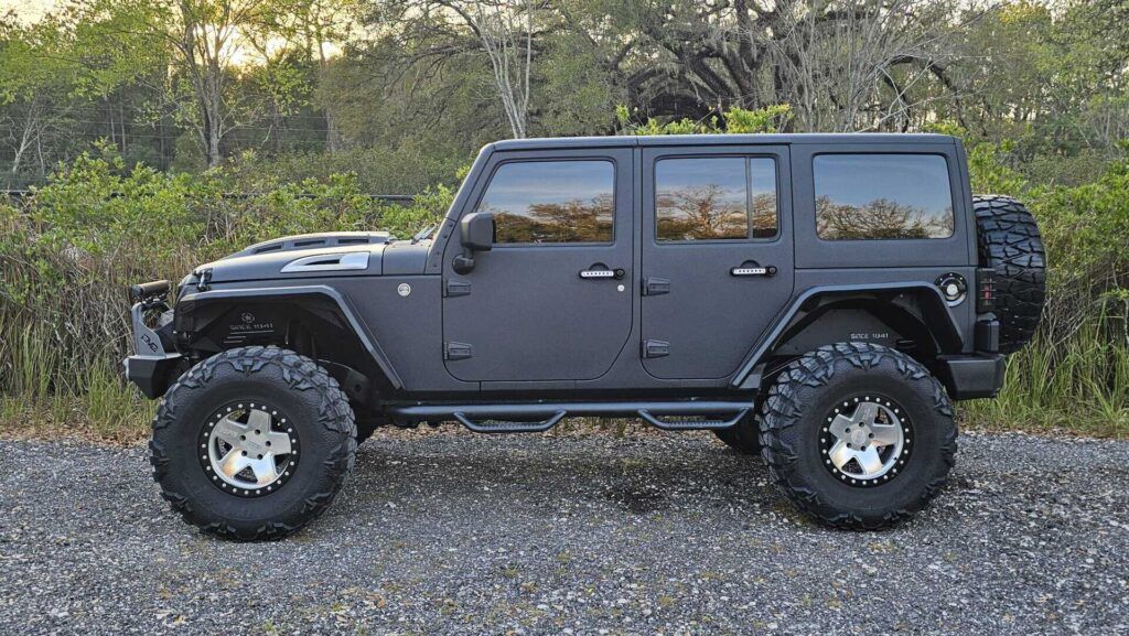 2017 Jeep Wrangler Unlimited Sport - Photo 2 of 72