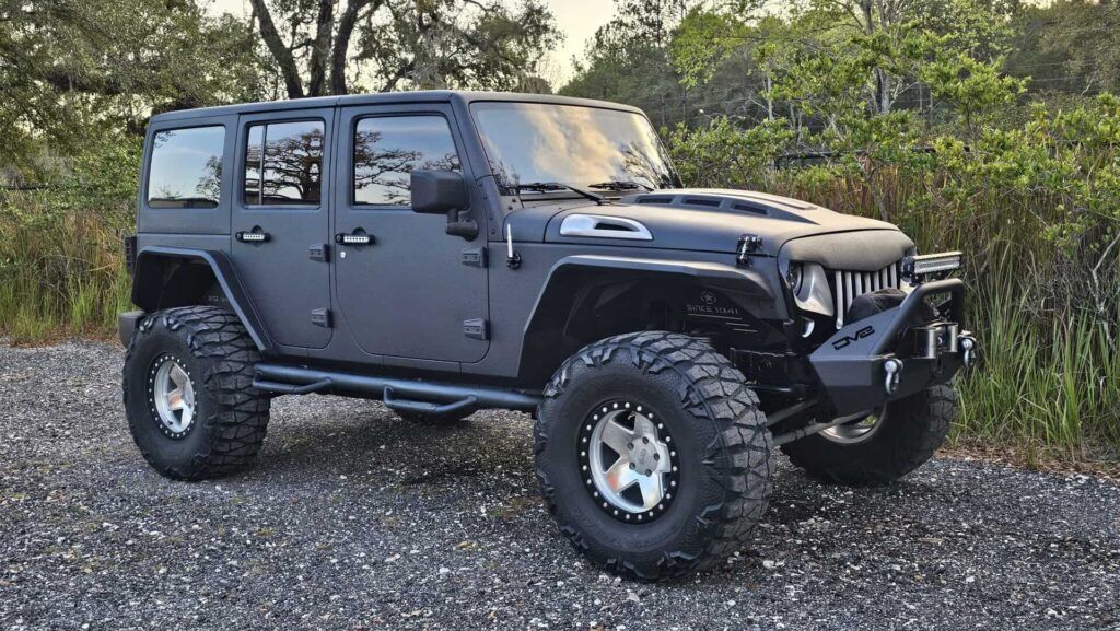 2017 Jeep Wrangler Unlimited Sport - Photo 9 of 72