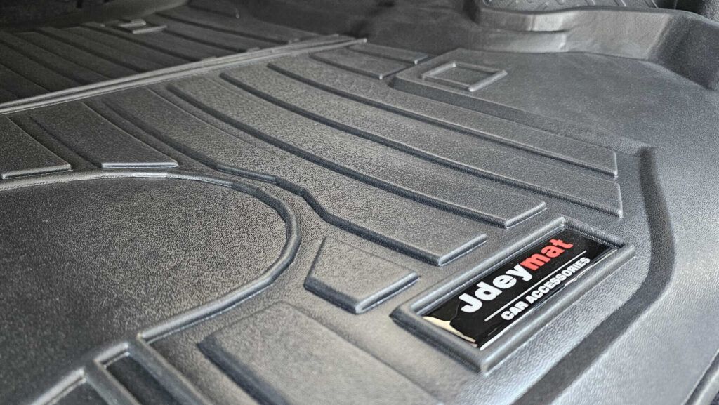 2013 Jeep Wrangler Unlimited Sport 4x4 - Photo 10 of 72