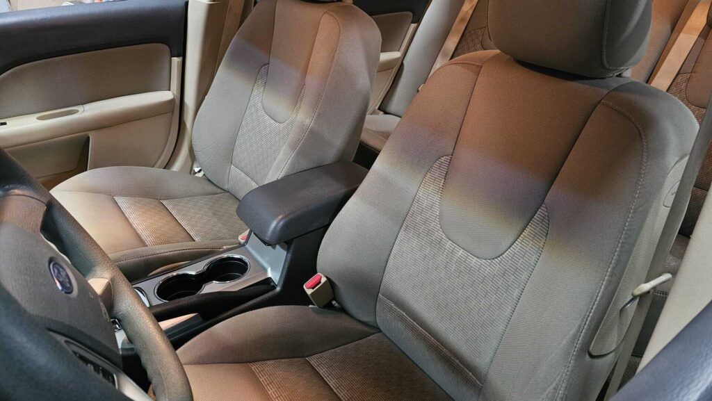 2010 Ford Fusion SE - Photo 17 of 76
