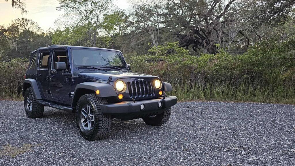 2013 Jeep Wrangler Unlimited Sport 4x4 - Photo 18 of 72