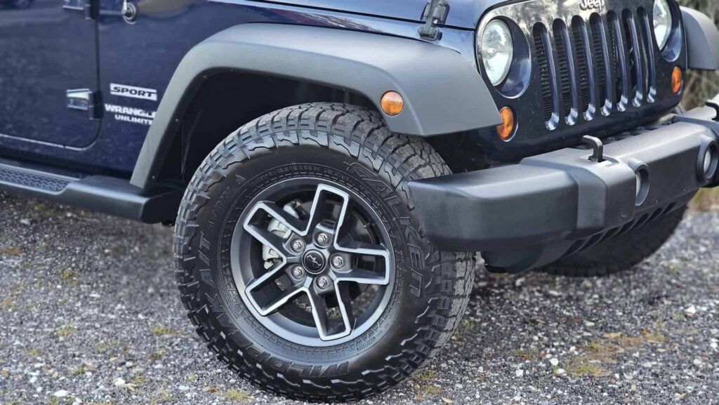2013 Jeep Wrangler Unlimited Sport 4x4 - Photo 26 of 72