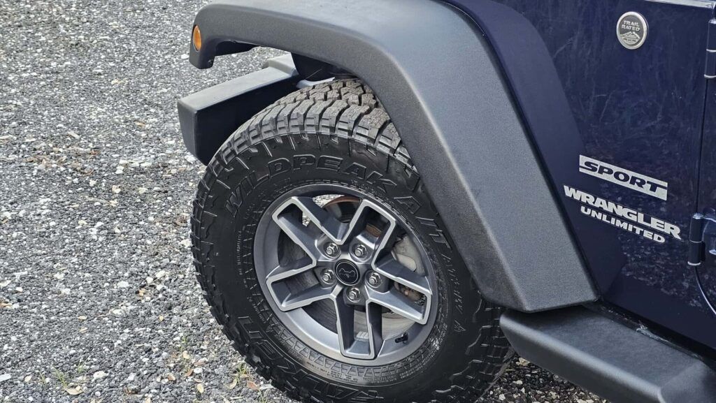 2013 Jeep Wrangler Unlimited Sport 4x4 - Photo 27 of 72