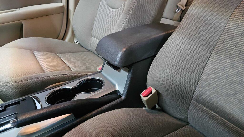 2010 Ford Fusion SE - Photo 31 of 76