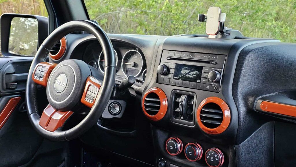 2013 Jeep Wrangler Unlimited Sport 4x4 - Photo 32 of 72