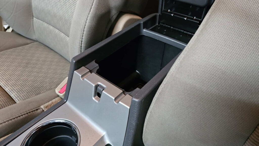 2010 Ford Fusion SE - Photo 34 of 76