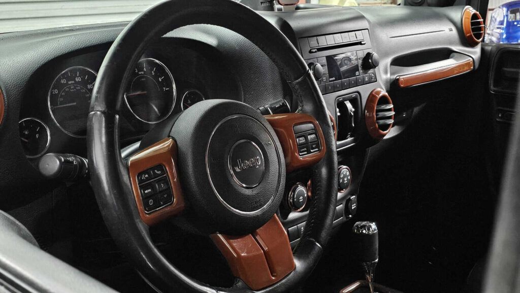 2013 Jeep Wrangler Unlimited Sport 4x4 - Photo 36 of 72