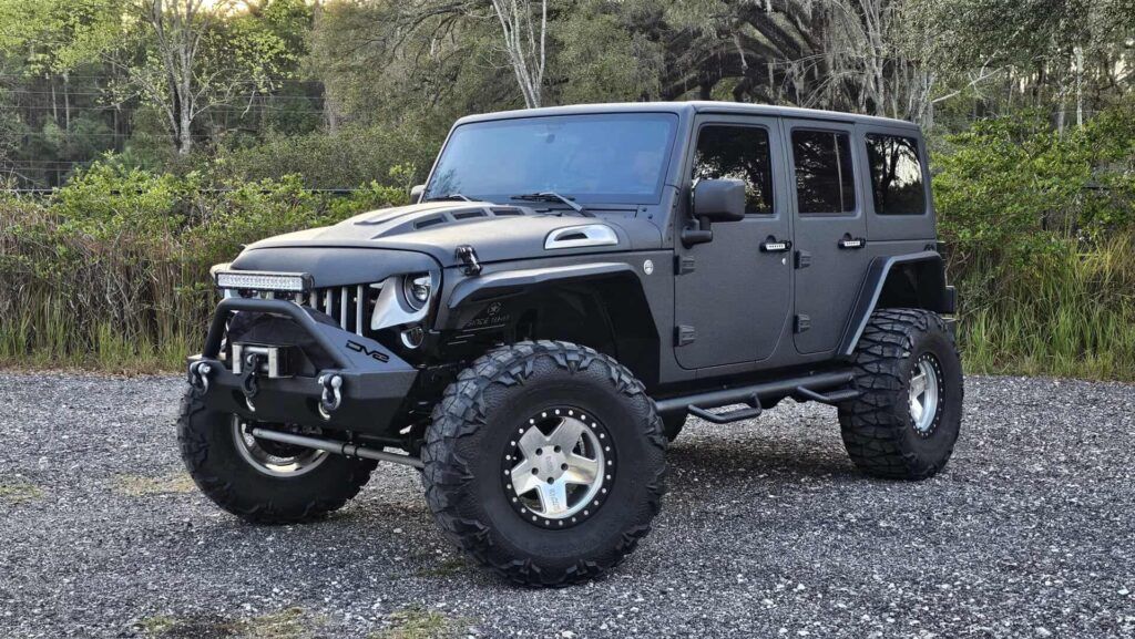 2017 Jeep Wrangler Unlimited Sport - Photo 36 of 72