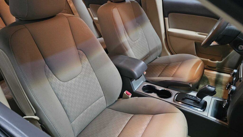 2010 Ford Fusion SE - Photo 37 of 76