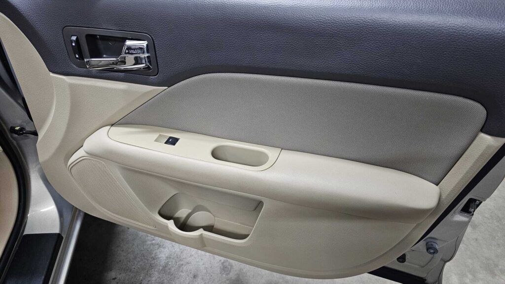 2010 Ford Fusion SE - Photo 38 of 76