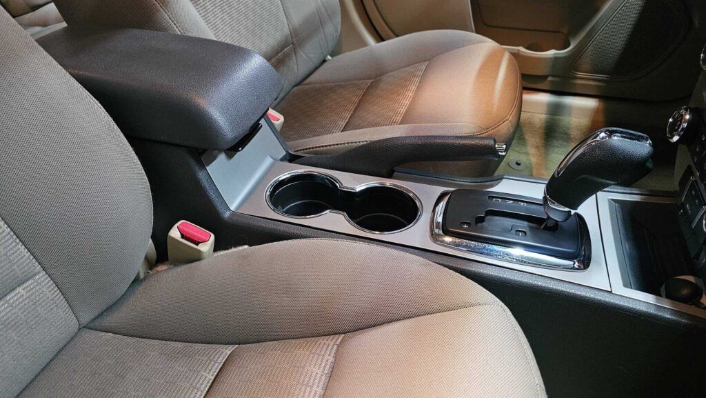 2010 Ford Fusion SE - Photo 39 of 76