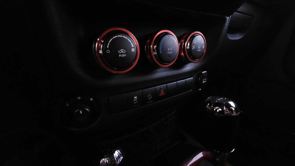 2013 Jeep Wrangler Unlimited Sport 4x4 - Photo 40 of 72