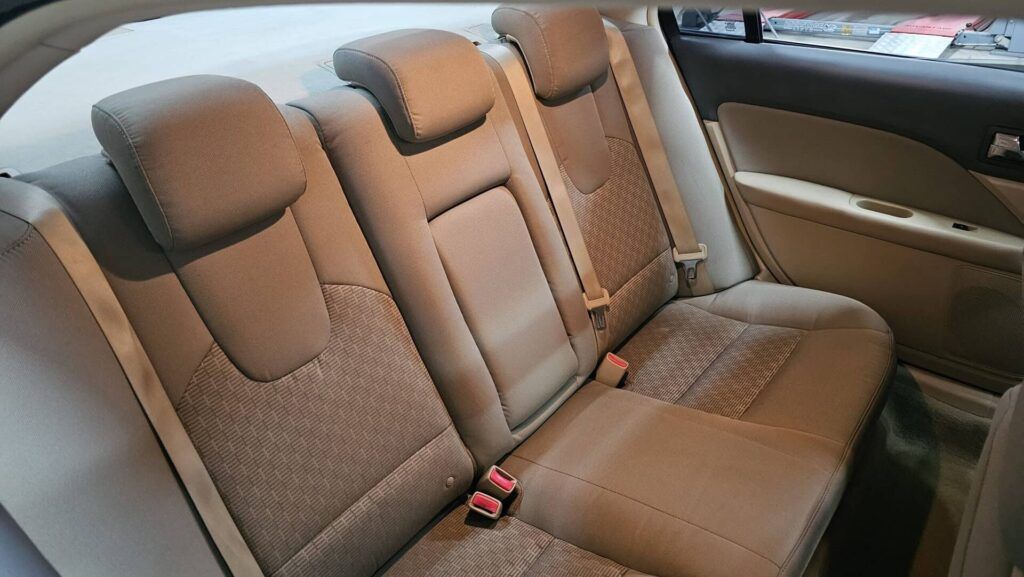 2010 Ford Fusion SE - Photo 52 of 76