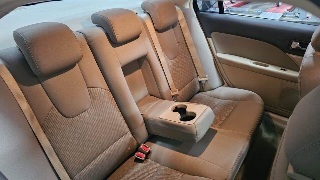 2010 Ford Fusion SE - Photo 53 of 76