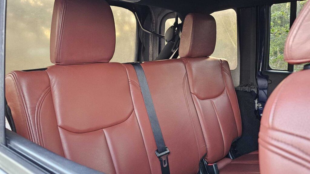 2013 Jeep Wrangler Unlimited Sport 4x4 - Photo 54 of 72