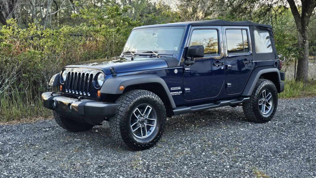 2013 Jeep Wrangler Unlimited Sport 4x4 - Photo 56 of 72