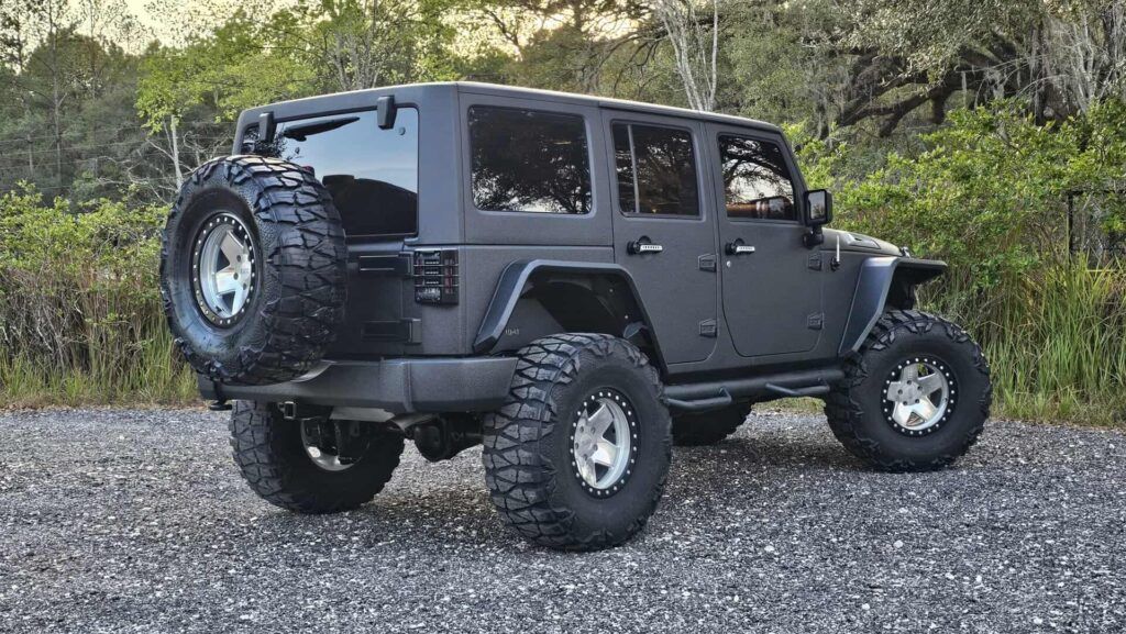 2017 Jeep Wrangler Unlimited Sport - Photo 71 of 72